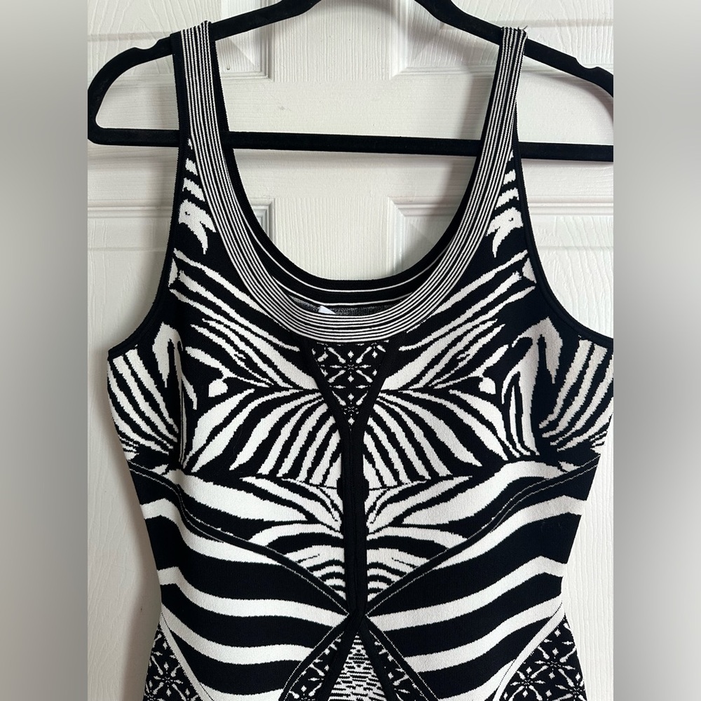 NWT DIANE VON FURSTENBERG DVF Fanny Thick Bandage Knit Zebra Tattoo Dress Med - Picture 6 of 7